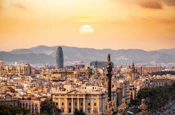 Best Neighborhoods for Expats & Business Travelers in Spain